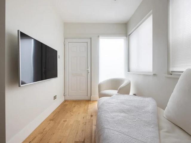 Apartment at Gunter Grove, Greater London