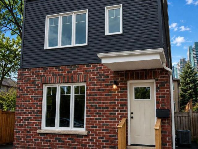 apartment at D 12 FRANKLIN AVENUE, Toronto, Ontario, M2N1B6