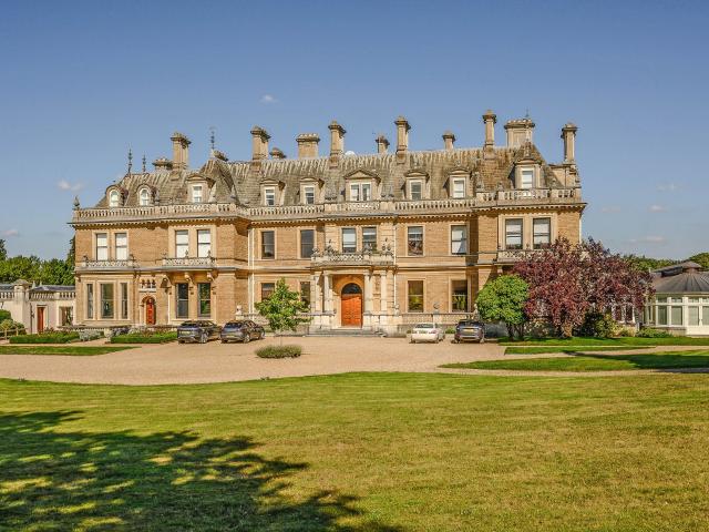 Apartment at Horsley Road, Elmbridge