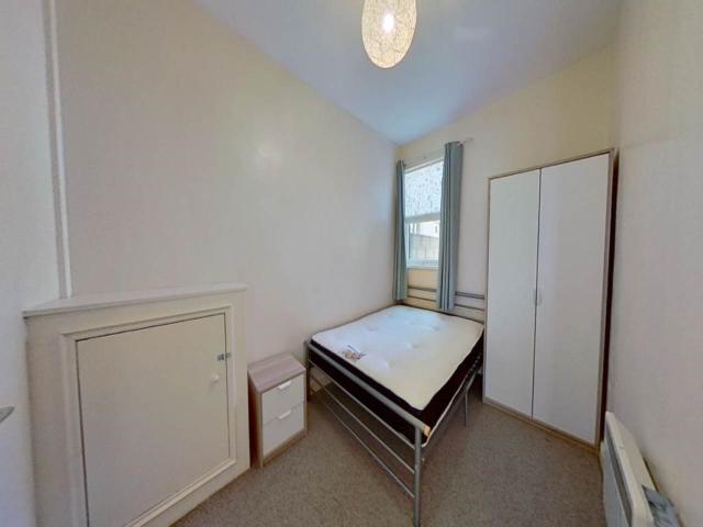 Apartment at Dogfield Street, Cardiff