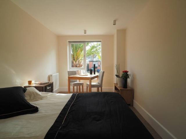 Apartment at Dawlish Drive, Greater London