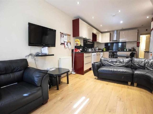 Apartment at Dawlish Road, Birmingham