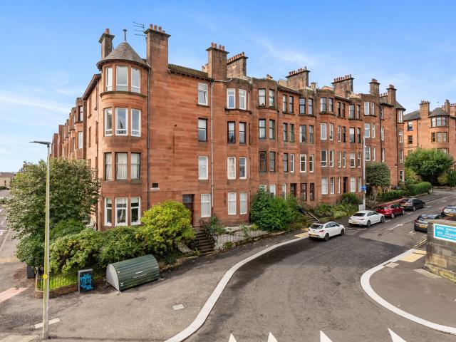 Apartment at Dalnair Street, Glasgow