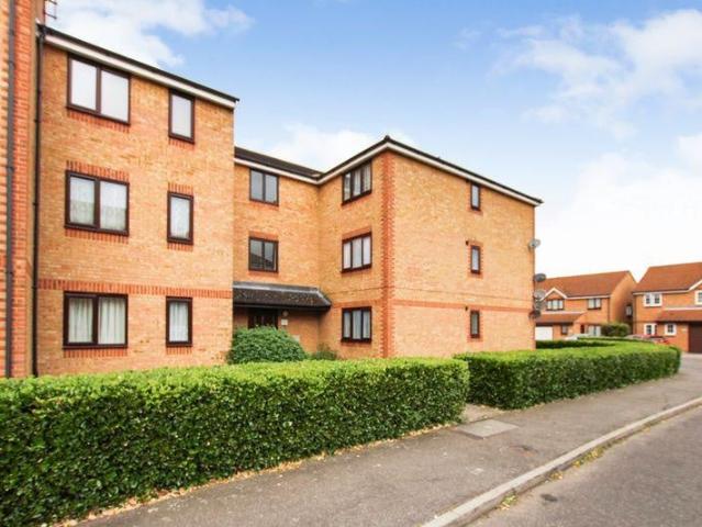 Apartment at Danbury Crescent, South Ockendon