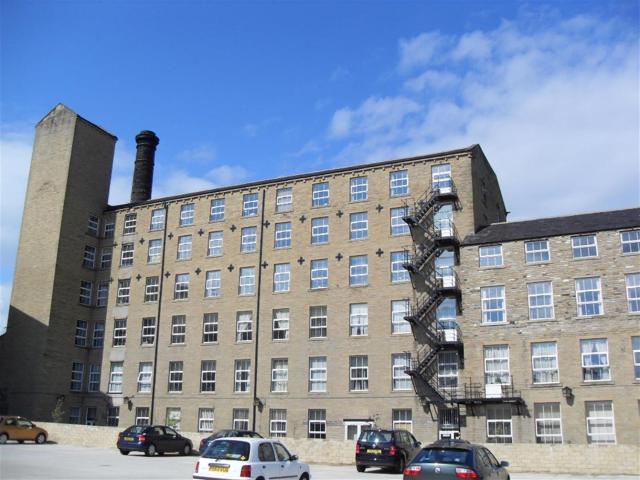 Apartment at Dewsbury Road, Calderdale