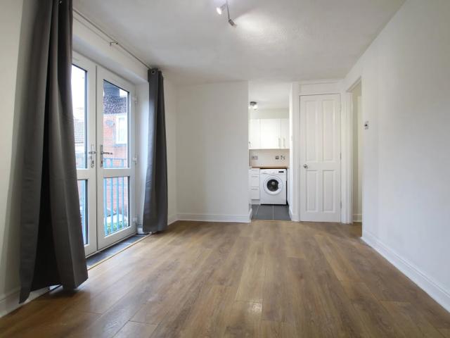 Apartment at De Mandeville Court, Greater London
