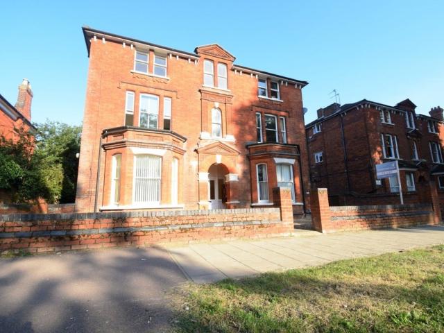 Apartment at De Parys Avenue, Bedford