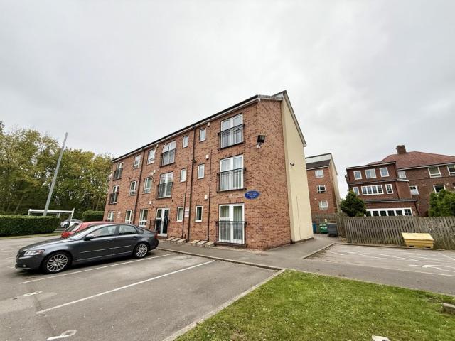 Apartment at Deerlands Avenue, Sheffield