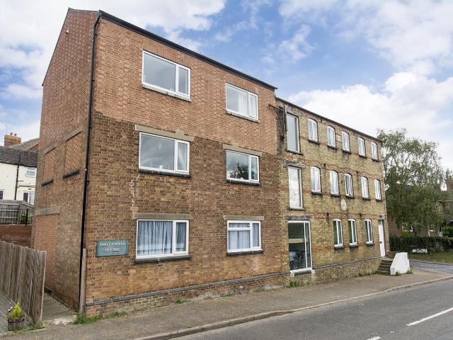Apartment at Denford Road, Kettering