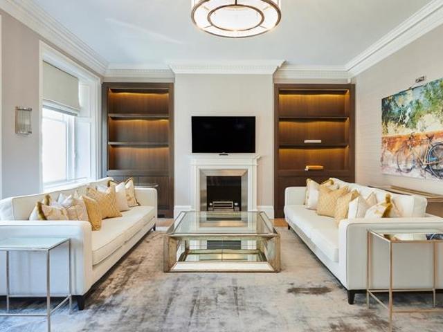 Apartment at Duke Street, City of Westminster