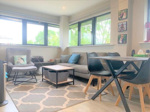 Apartment at Dwight Road, Croxley Green