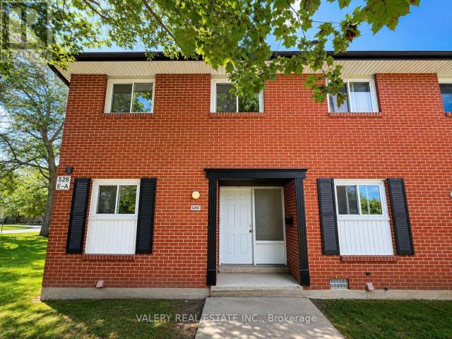 apartment at E 528 SUNNYDALE PLACE, Waterloo, Ontario, N2L4T1