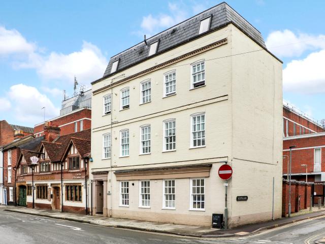 Apartment at Endless Street, Salisbury