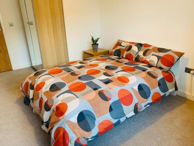 Apartment at Eaton Park Road, Greater London