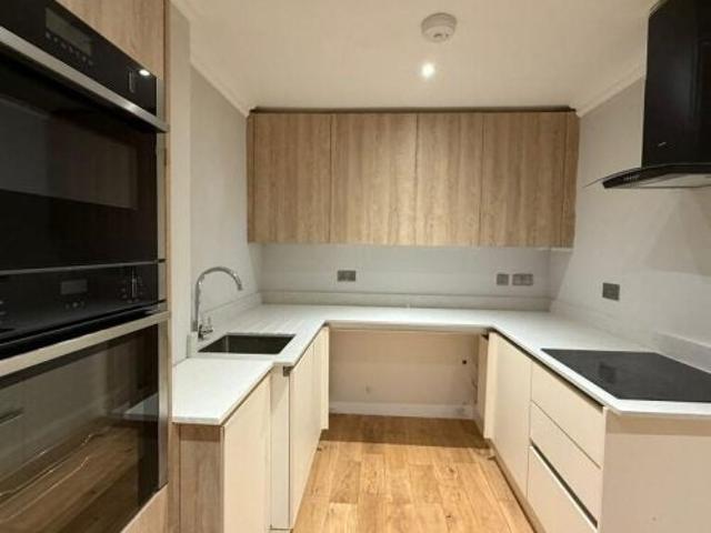 Apartment at Eaton Rise, Greater London