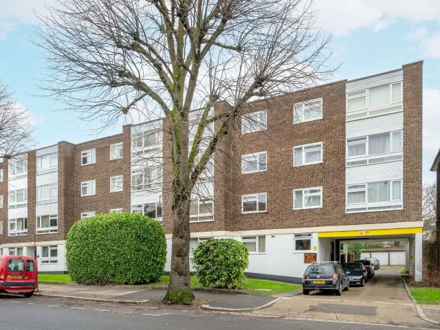 Apartment at Eaton Rise, Greater London