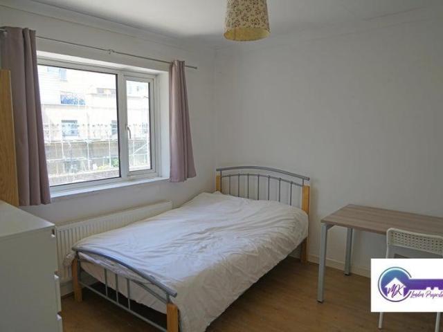 Apartment at East Ferry Road, Greater London