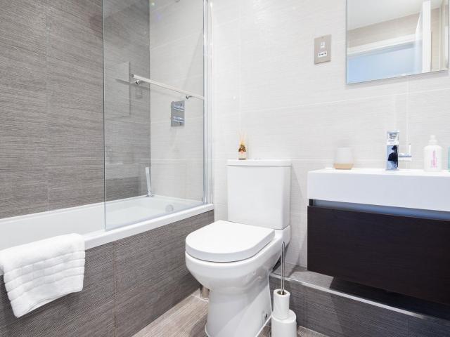 Apartment at East Ferry Road, Greater London
