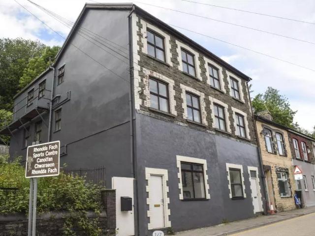Apartment at East Road, Tylorstown