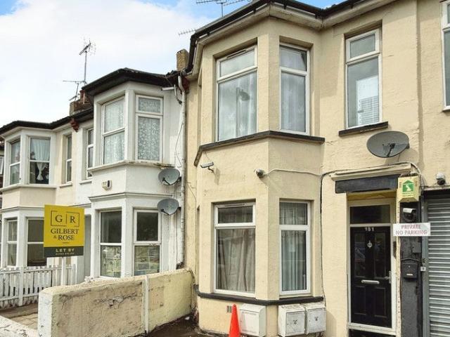 Apartment at Shakespeare Drive, Southend on Sea