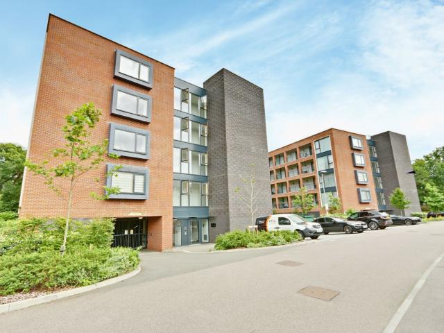 Apartment at Ebony Crescent, Greater London