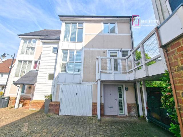 Apartment at Edgar Close, Tonbridge and Malling