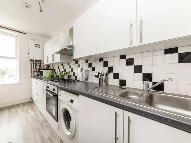 Apartment at Edgeley Lane, Greater London