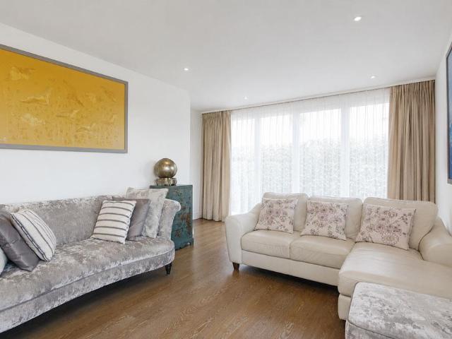 Apartment at Edgware Road, City of Westminster