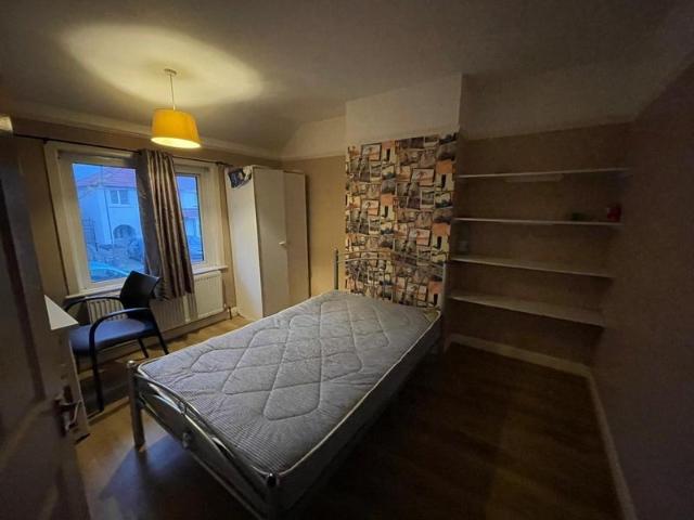 Apartment at Eighth Avenue, Filton