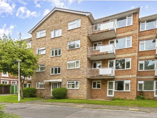 Apartment at Elton Close, Greater London