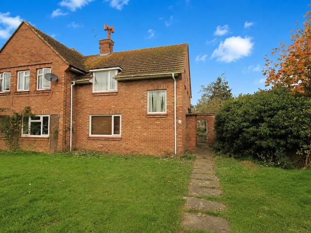 Apartment at Elizabeth Avenue, Borough of Spelthorne