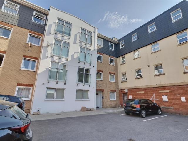 Apartment at Elm Grove, Portsmouth