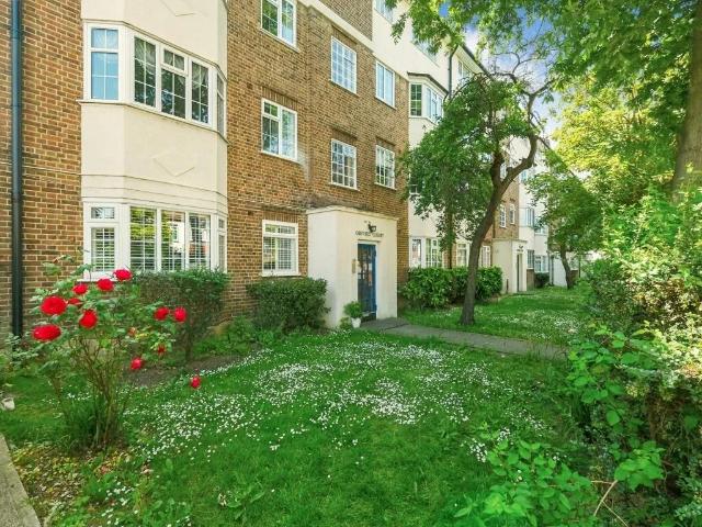Apartment at Elmcourt Road, Greater London