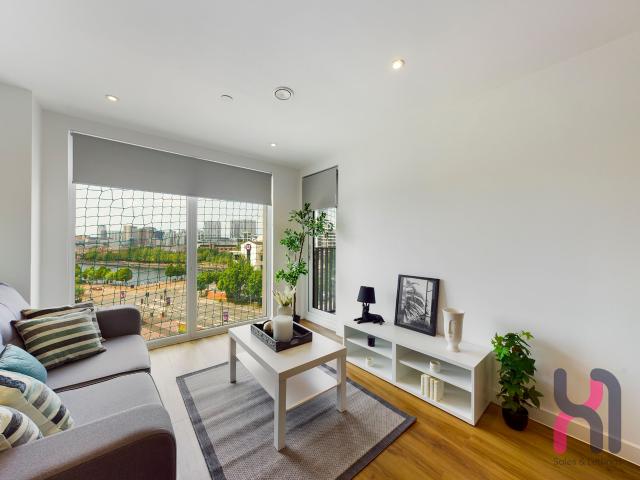 Apartment at Elmira Way, Salford