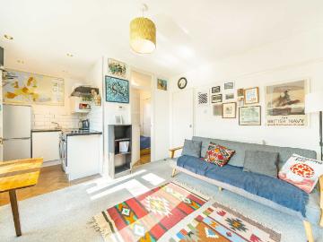 Apartment at Elmworth Grove, Greater London