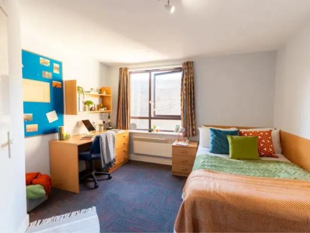 Apartment at Eric Street, Greater London