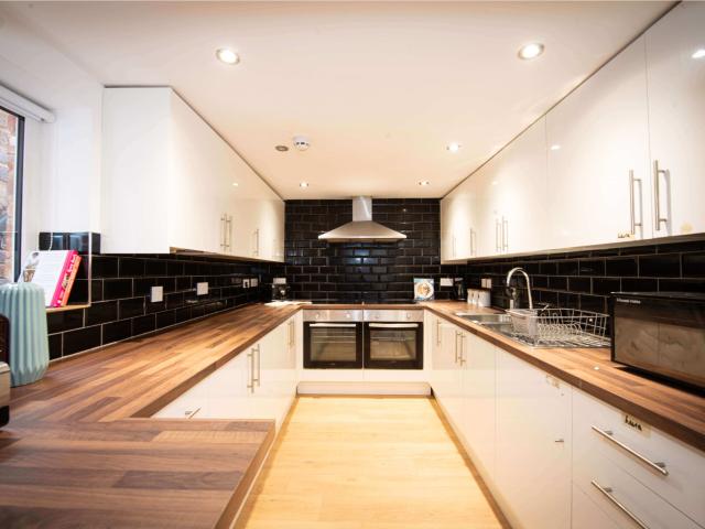 Apartment at Estcourt Terrace, Leeds