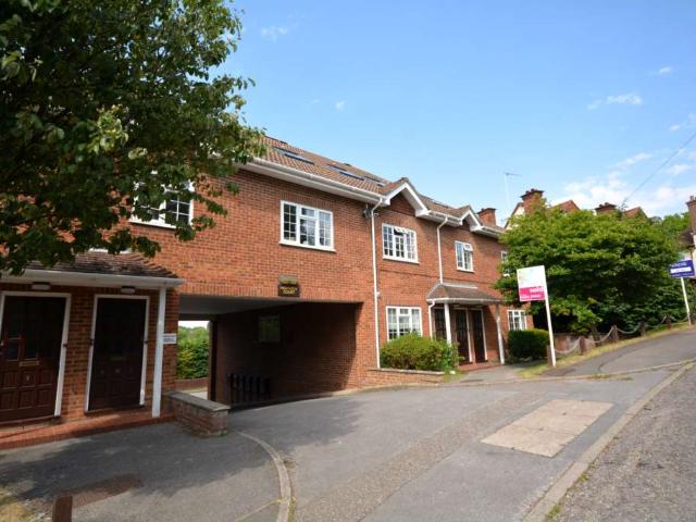 Apartment at Eskdale Avenue, Chesham