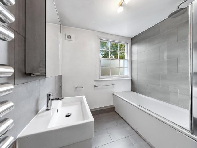 Apartment at Evans Close, Greater London
