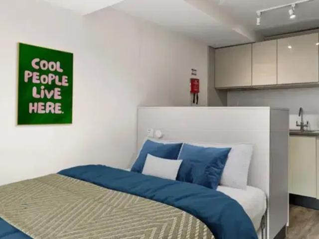 Apartment at Ewe Close, Greater London