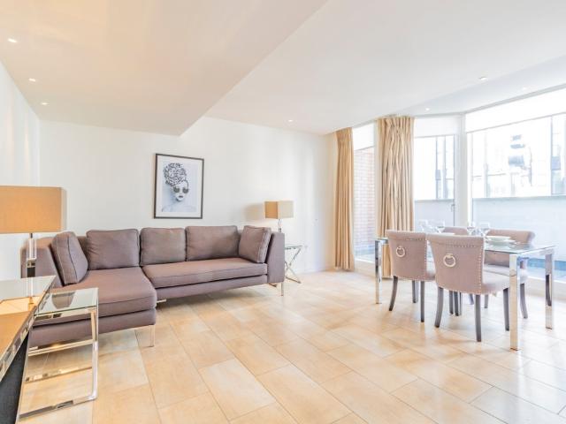 Apartment at Exhibition Road, London