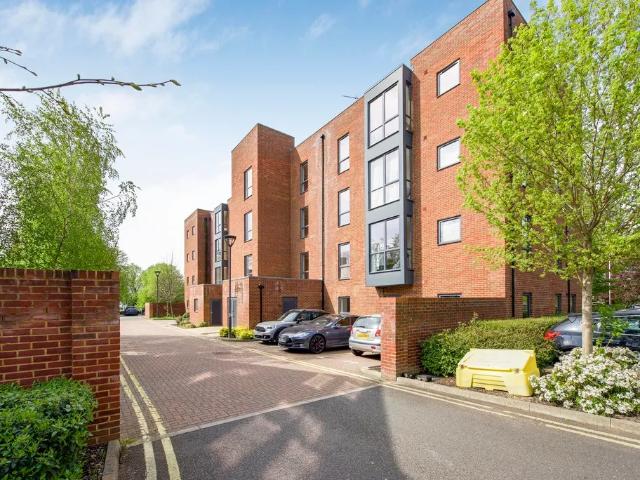 Apartment at Fowler Way, Greater London