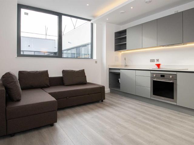 Apartment at Foxhunter Drive, Milton Keynes