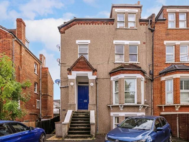 Apartment at Fontenoy Road, Greater London