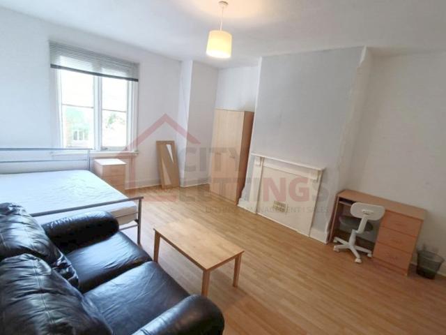 Apartment at Forest Road West, Nottingham