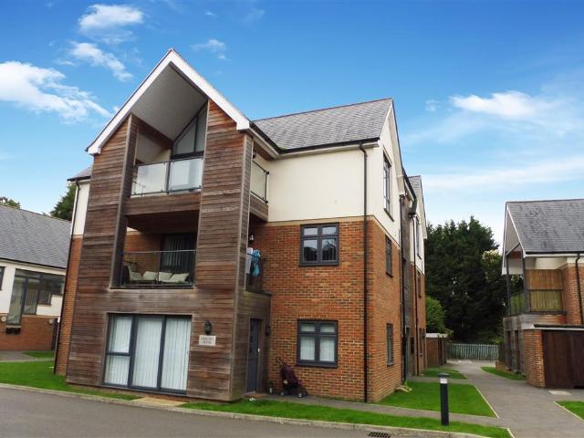 Apartment at Faversham Road, Ashford