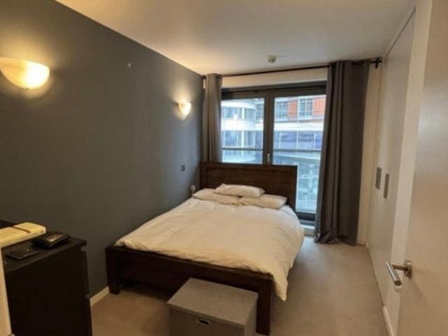 Apartment at Fairmont Avenue, Greater London