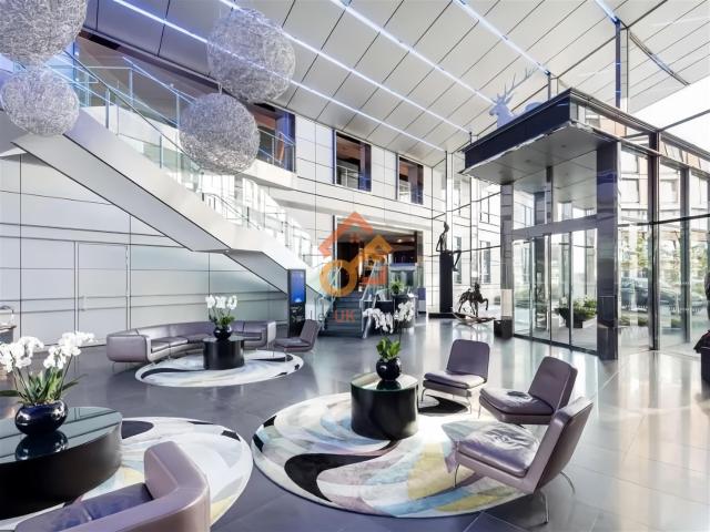 Apartment at Fairmont Avenue, Greater London