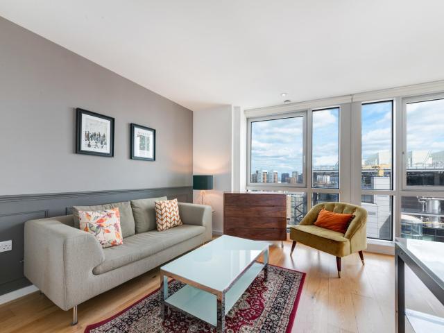 Apartment at Fairmont Avenue, Greater London