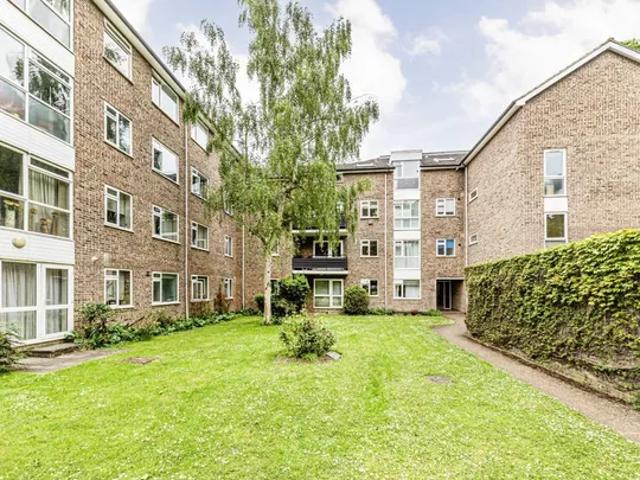 Apartment at Fairfax Road, Greater London